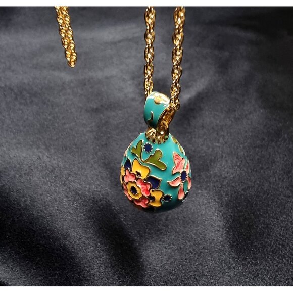 Vintage JOAN RIVERS Classics Collection Floral Pendant Necklace Gold-Tone Chain - Picture 4 of 5